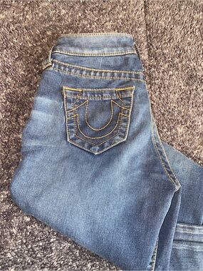 True Religion Mid-Blue Cropped Jeans with Signature Pocket Stitching
